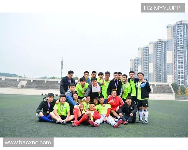 广州足球队与重庆足球队赛后复盘分析比赛节奏与战术执行的深度探讨 广州足球队与重庆足球队赛后复盘分析比赛节奏与战术执行的深度探讨