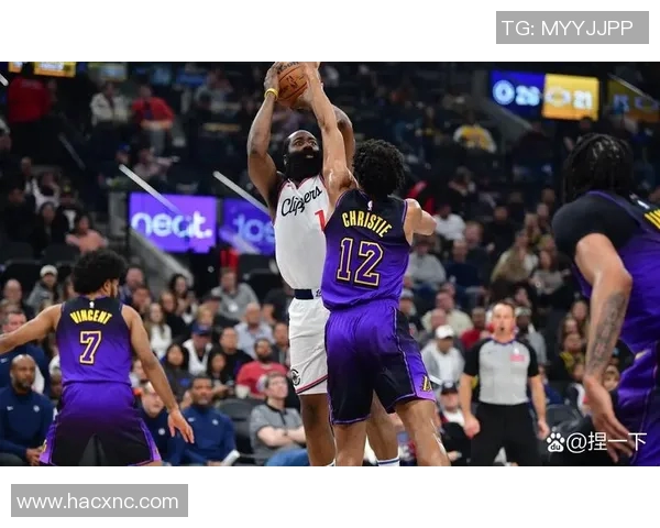 火箭队与马刺队激战正酣最终比分揭晓精彩瞬间回顾与分析