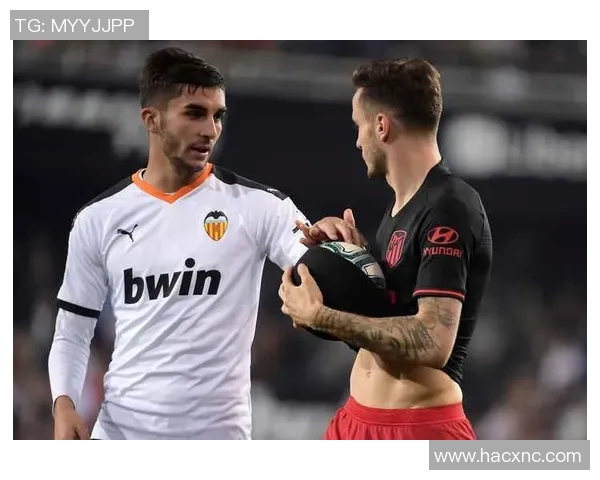 费兰托雷斯的足球之路：从青训新星到国际赛场的闪耀之星