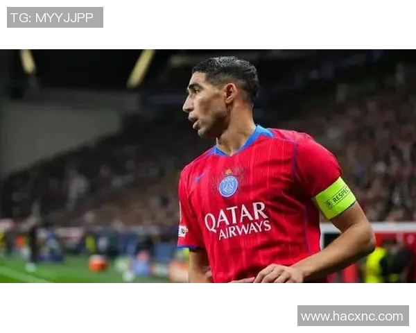 阿什拉夫与戴维斯的对决谁能在足球场上赢得胜利与荣耀