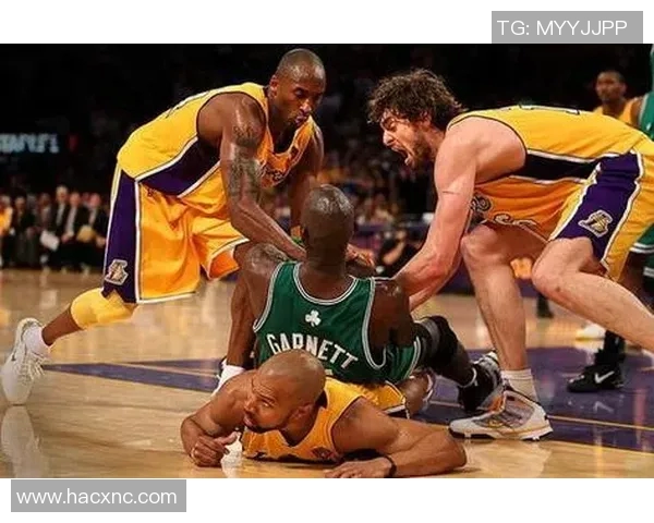 科比在2009年对阵爵士的精彩表现与经典瞬间回顾 科比在2009年对阵爵士的精彩表现与经典瞬间回顾