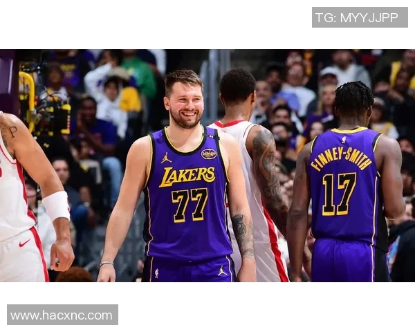 湖人对火箭精彩对决全场回顾与精彩瞬间分析