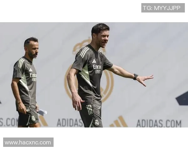 哈维阿隆索退役后新篇章将执教皇家马德里青年队助力未来人才培养