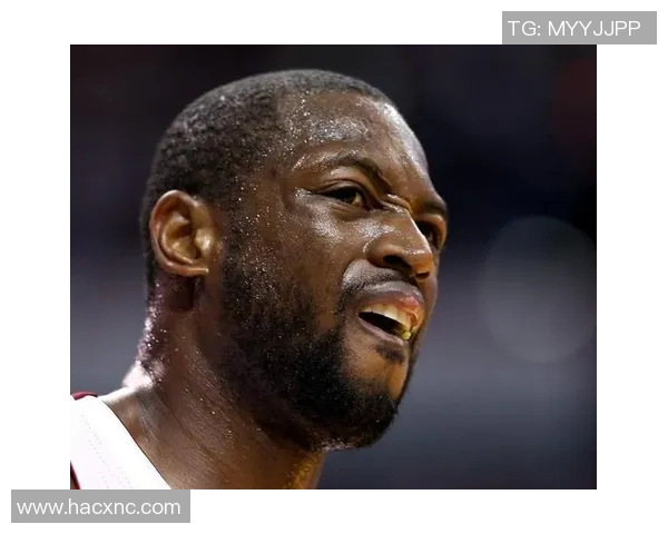 篮球硬汉明星的传奇人生与赛场背后的不屈精神揭秘