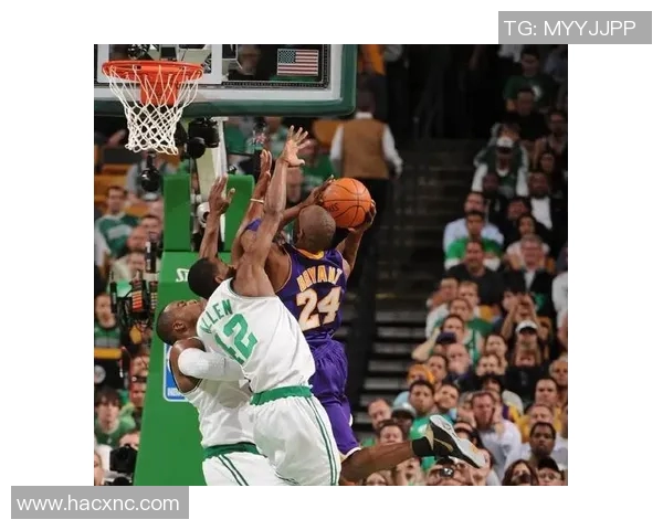 篮球场上的可爱明星们如何用魅力征服球迷的心与场上表现的完美结合